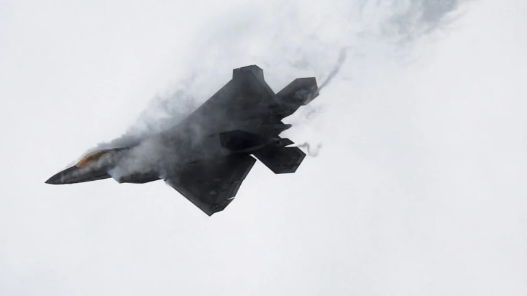 China Claims it Can Shoot Down Stealthy U.S. F-22s & F-35s