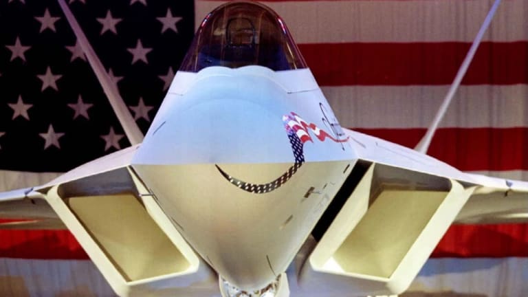 What if the F-22 Raptor Defended U.S. Navy Aircraft Carriers?