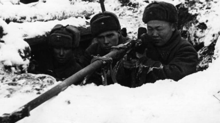 Soviet Paratroopers Fought for a Month Behind the Lines in Freezing Temperatures