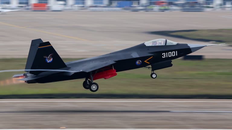 Is China's J-31 5th-Gen Stealth Fighter a F-35 "Rip-Off?