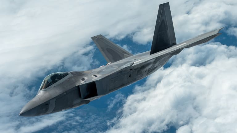 Pentagon Sends F-22s to Poland
