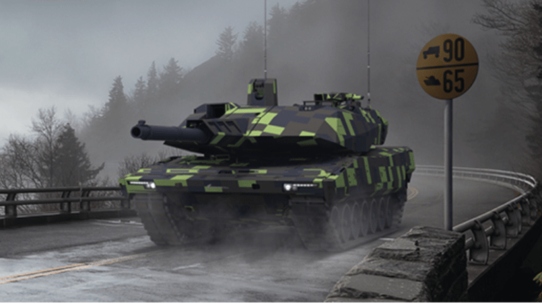 Tank Battles: Rheinmetall's New KF51 Panther Tank vs. US Army Abrams Tanks