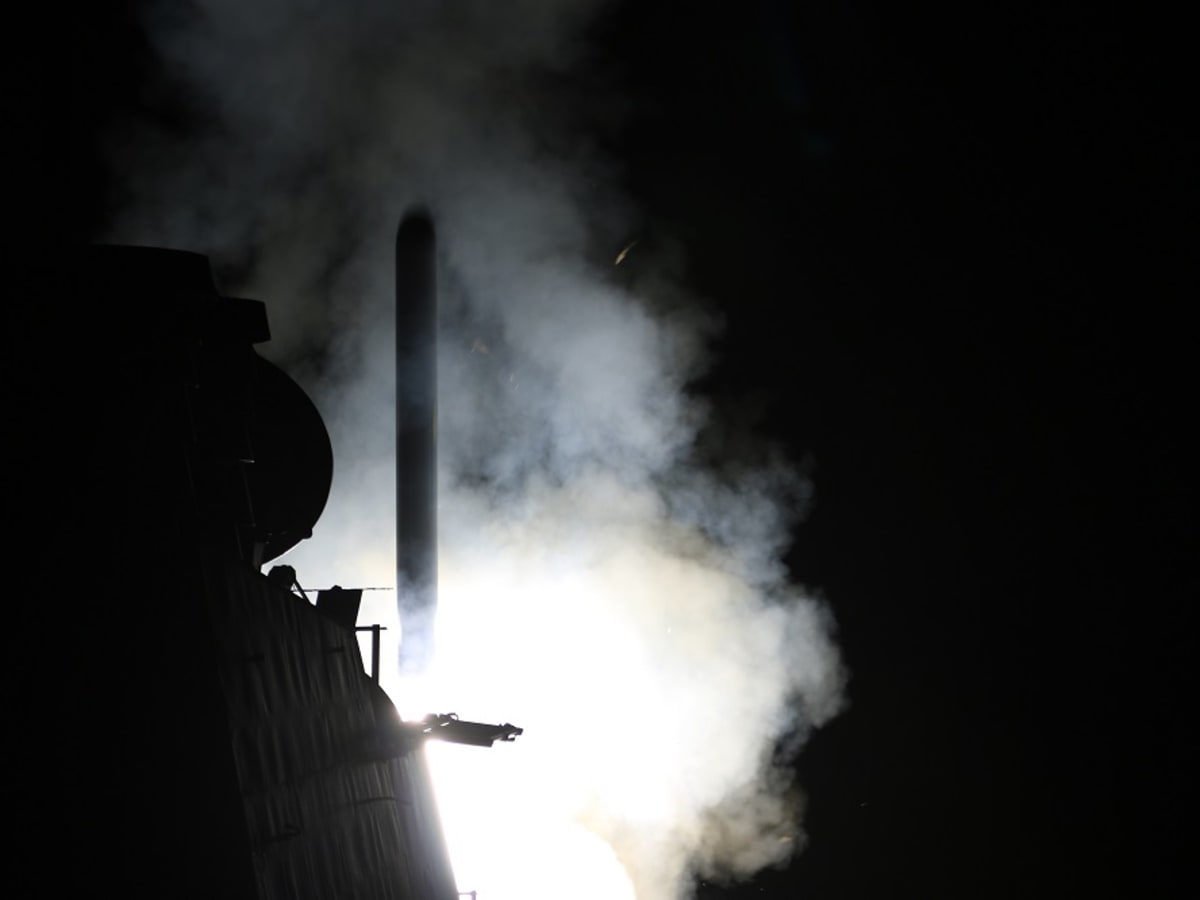 Tên lửa hành trình tấn công luôn là đề tài rất hấp dẫn. Xem hình ảnh về tên lửa này để cảm nhận một trải nghiệm phiêu lưu tuyệt vời và tham gia vào cuộc tấn công trên trời cao.