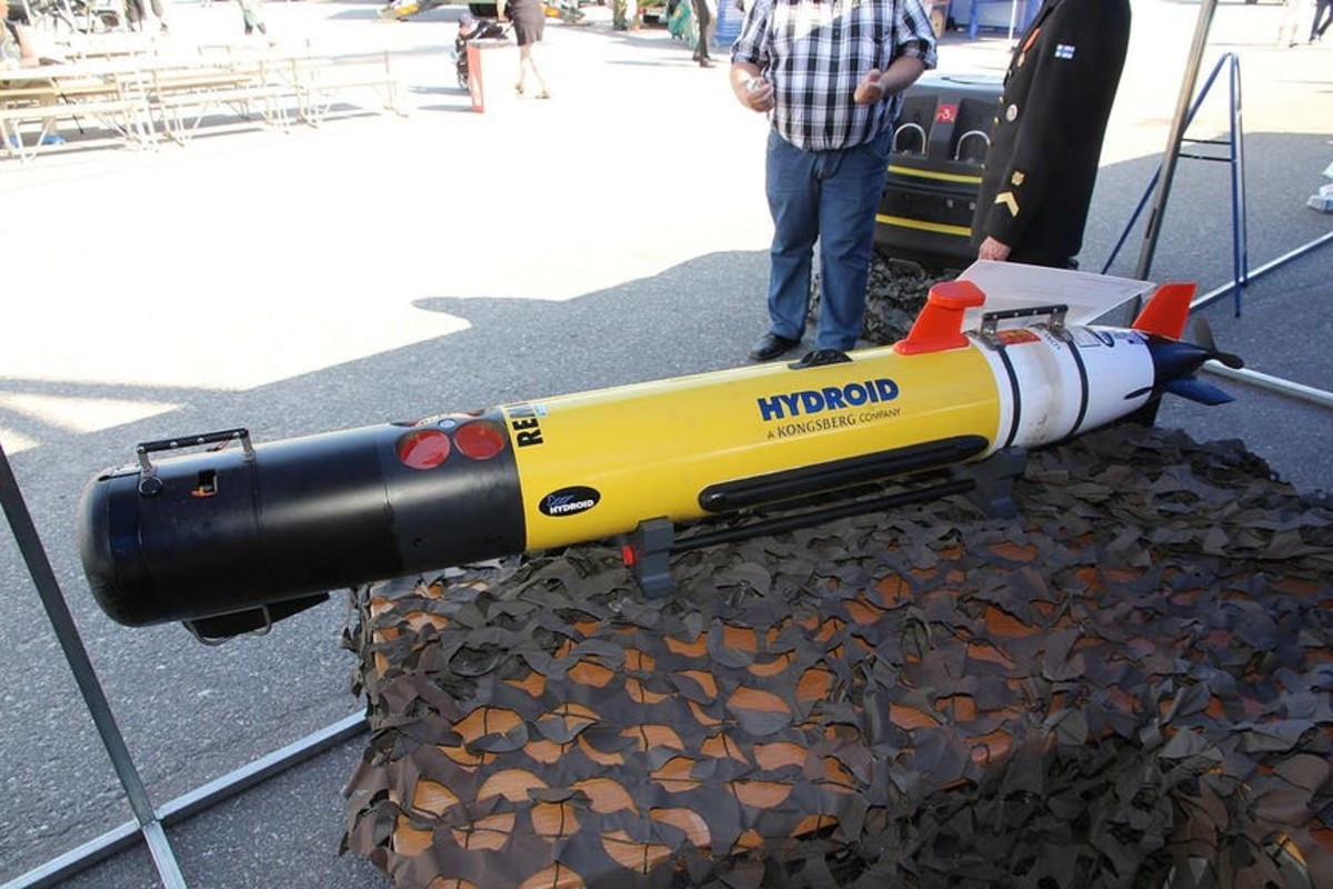 The REMUS series of mine counter-measure UUVs are designed by the Oceanographic Systems Lab at Woods Hole Oceanographic Institution and the Office of Naval Research