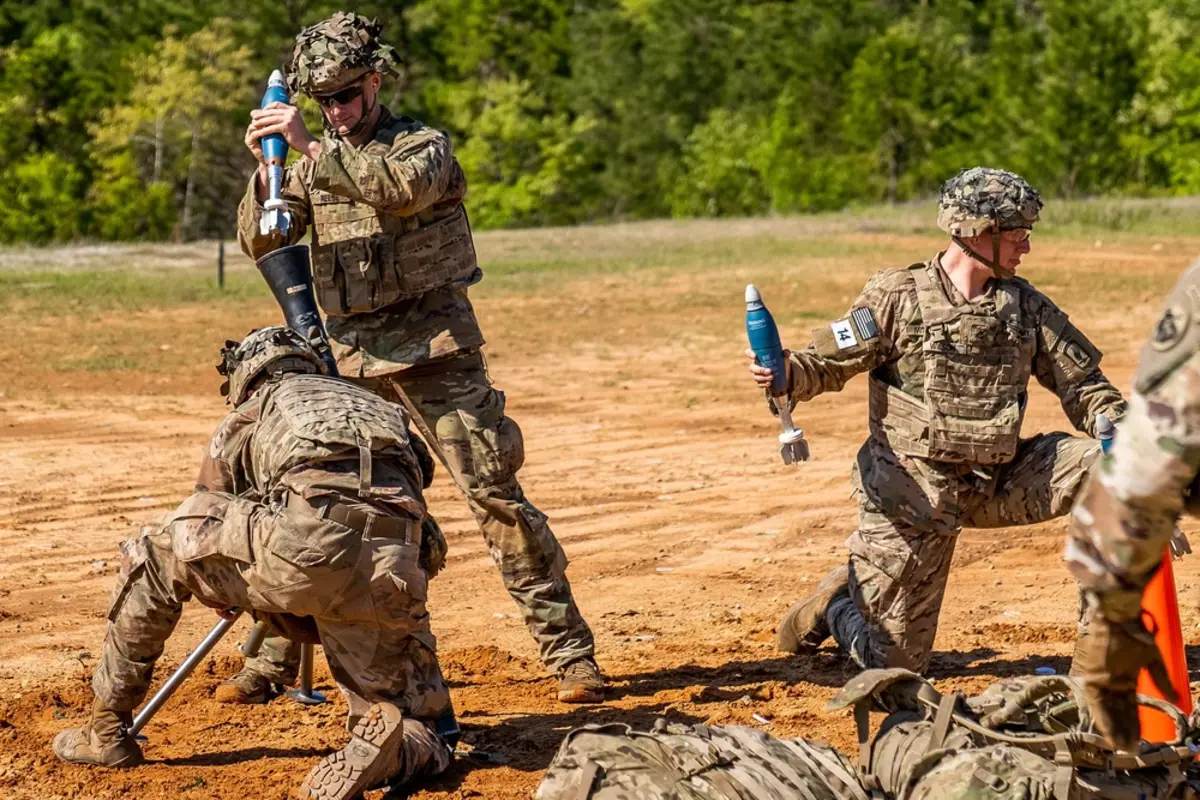 ORT BENNING, Ga. – In an April 2019 photo, a U.S. Army Infantry mortar crew competes at Fort Benning against other mortar teams from across the Army in the Best Mortar Competition, part of the prestigious annual Infantry Week. 