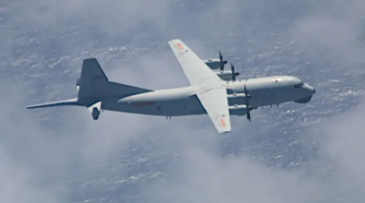 This Y-8 antisubmarine warfare plane belonging to the People’s Liberation Army Air Force was spotted flying near Pratas island on Oct. 11, 2020.